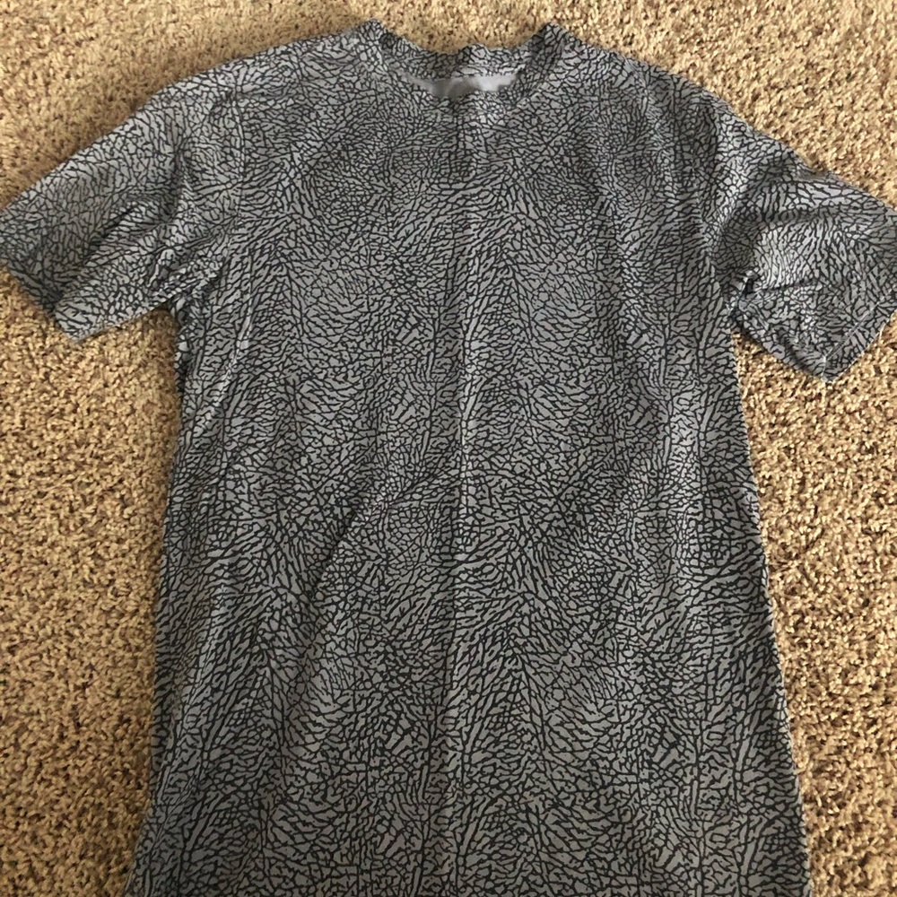 Men’s small Jordan shirt